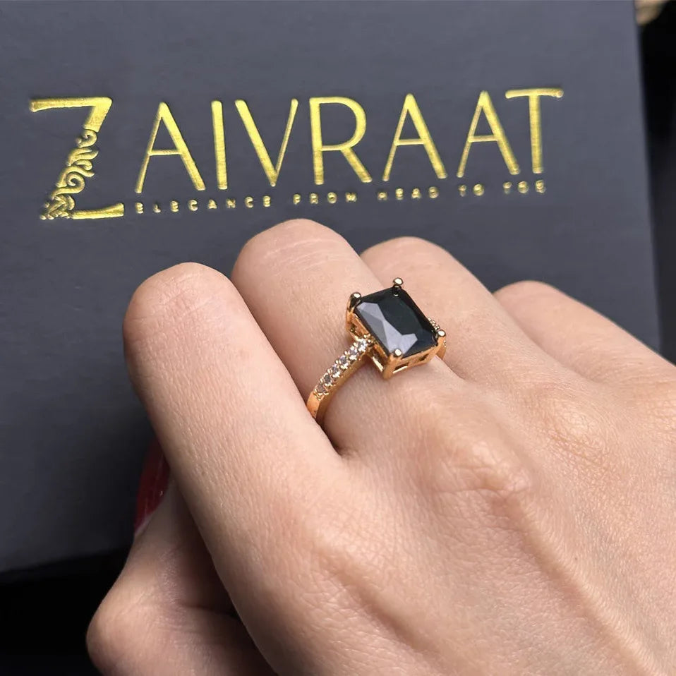 Petal (Gold - Black) - Zaivraat