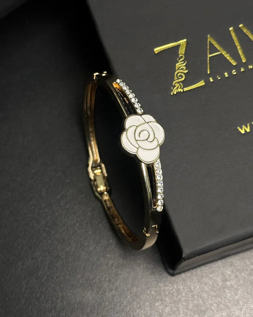 Rose Charm Bracelet - Zaivraat