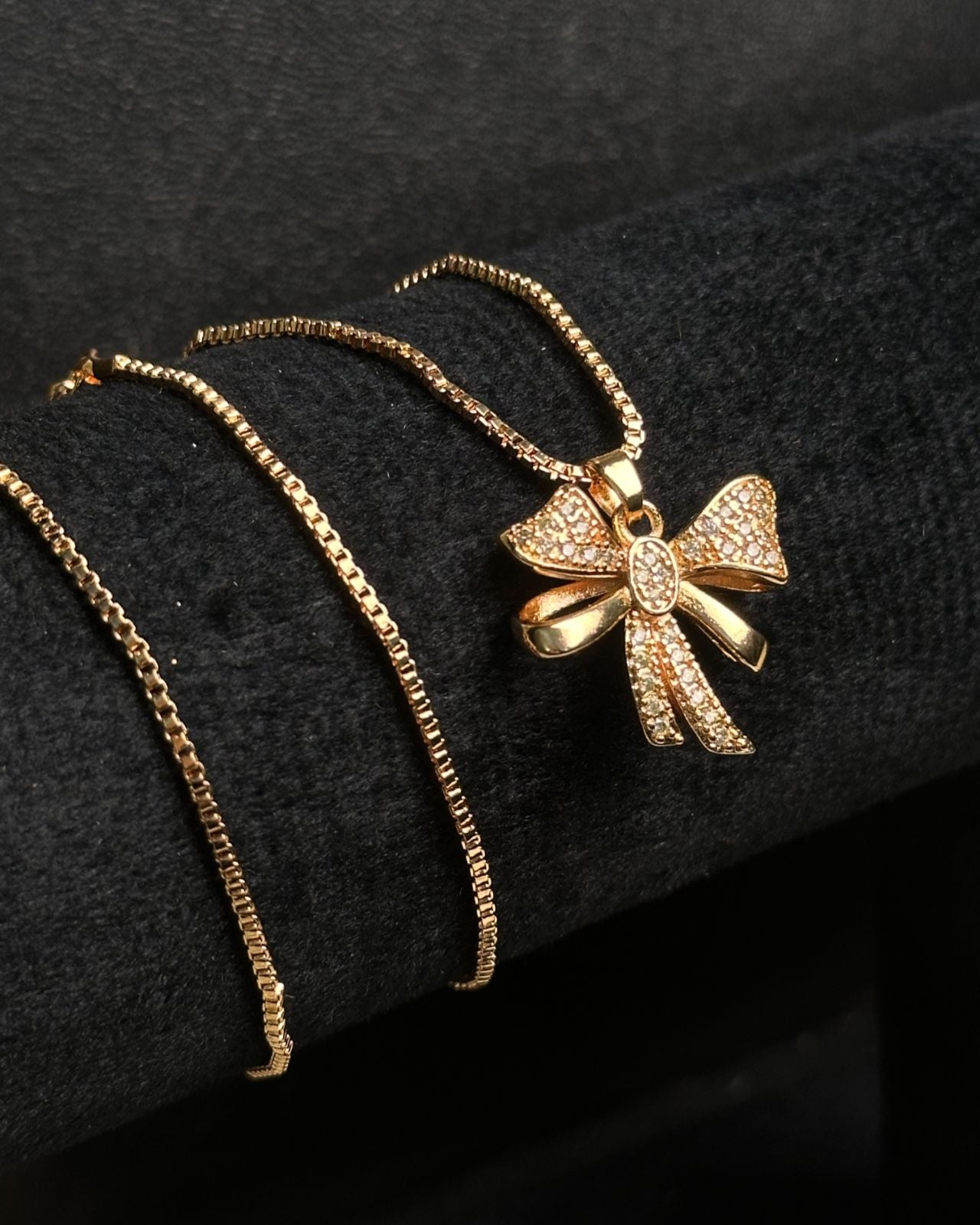 Long Golden Bow Necklace