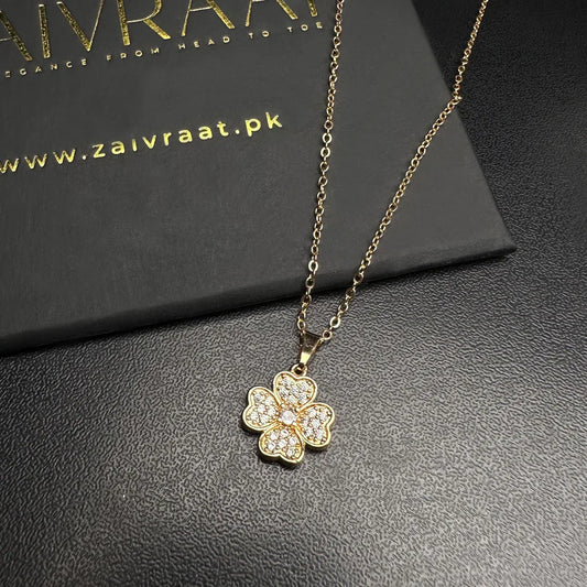 Gold Sparkling Clover Pendant - Zaivraat