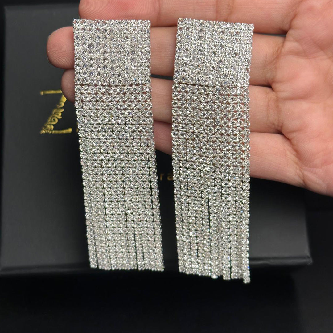 Moonlit Tassel ( Silver)