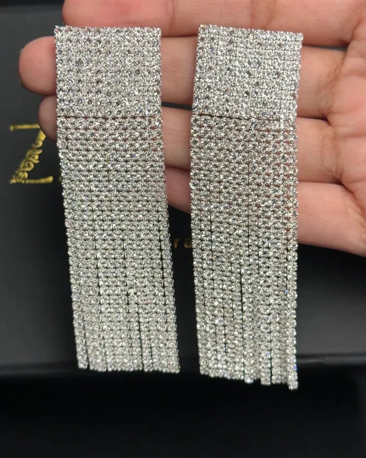 Moonlit Tassel ( Silver)