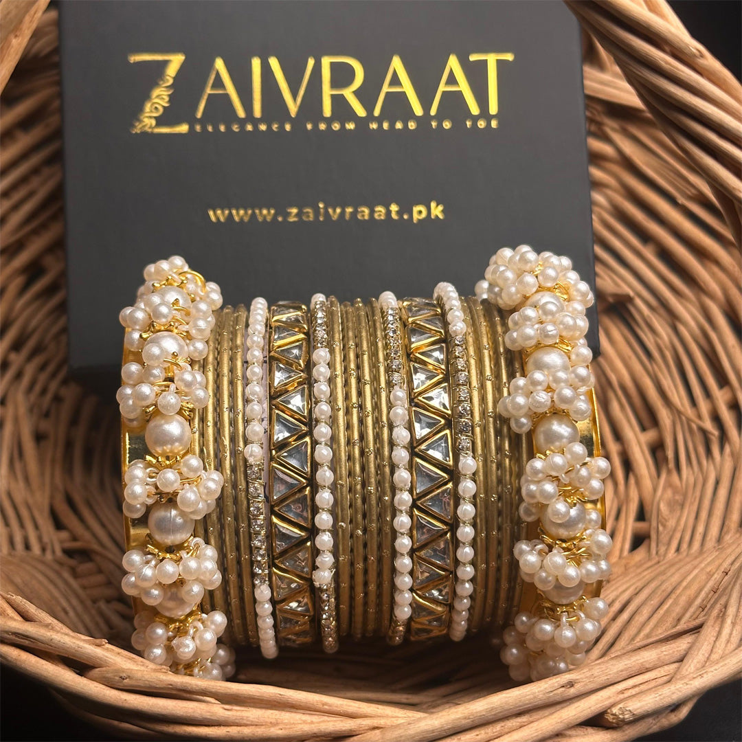 Zewrak - Triangle Kundan Bangles Set