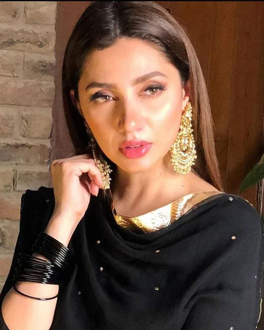 Mahira Khan Inspired Black Glass Bangles