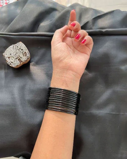 Mahira Khan Inspired Black Glass Bangles
