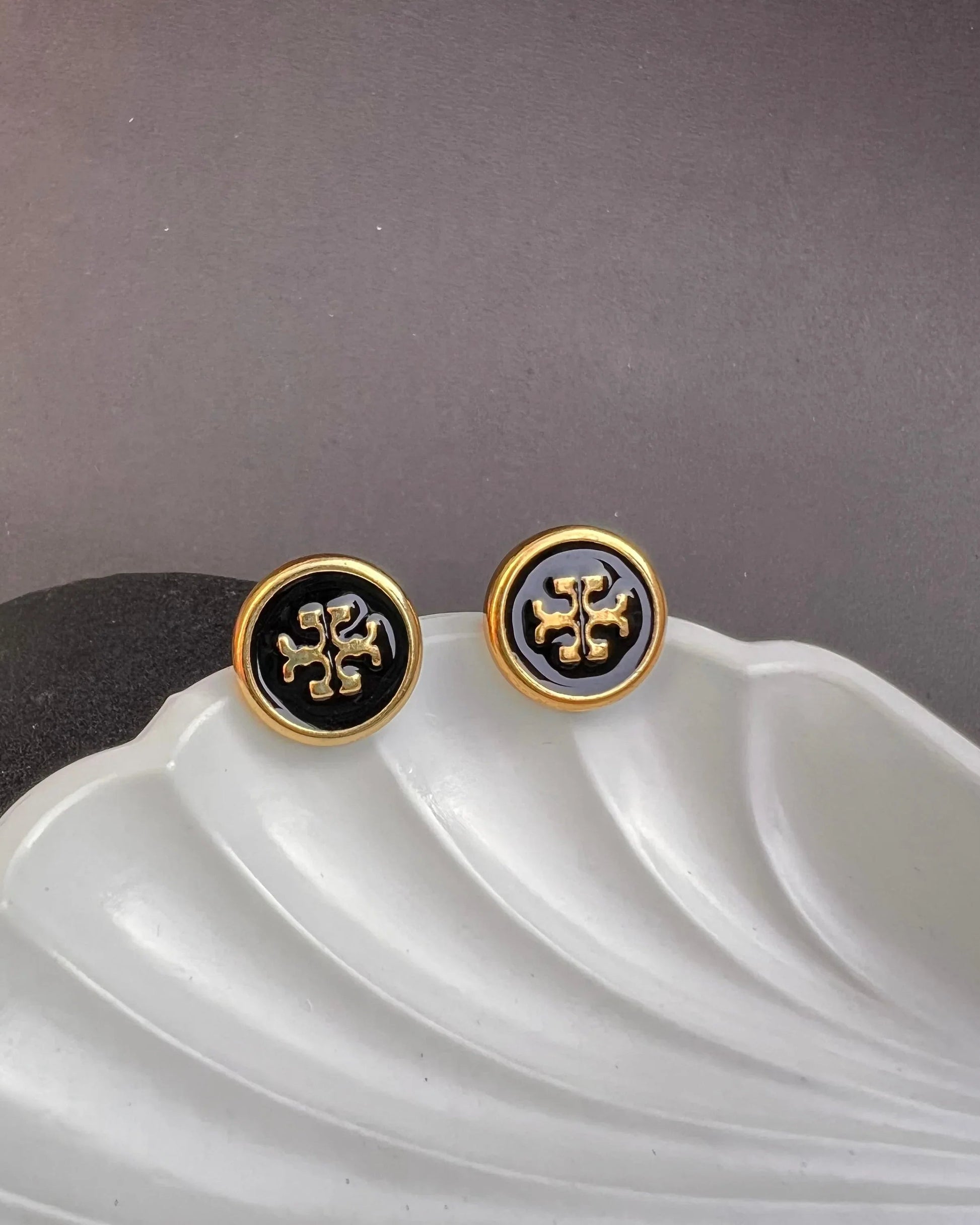 Black Tory studs - Zaivraat