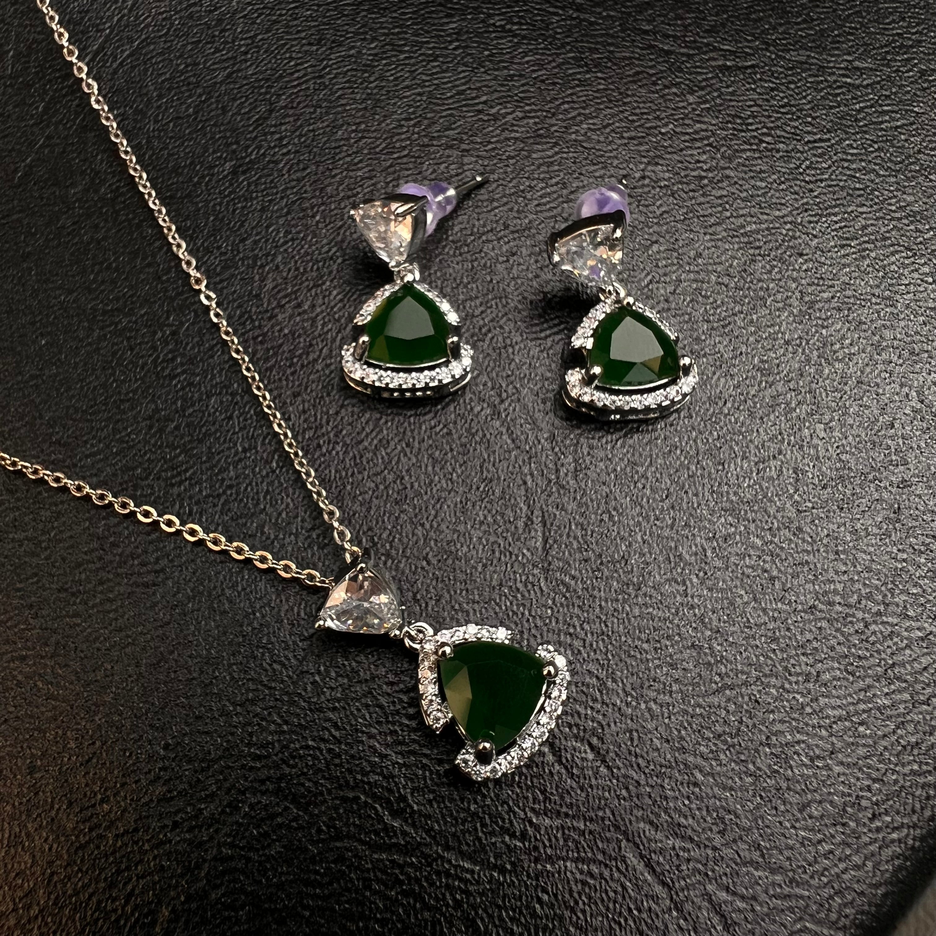 Essenes Emerald Set