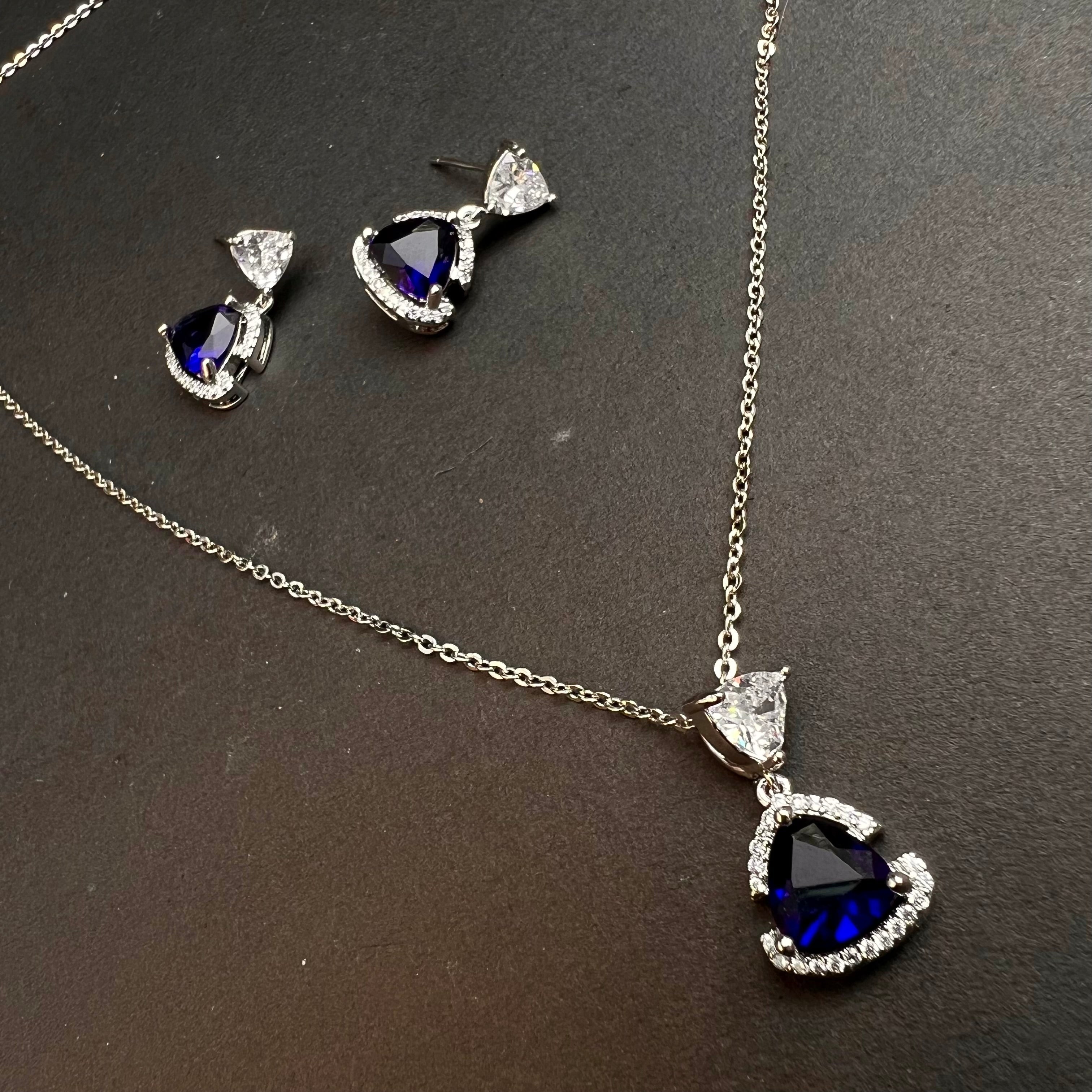 Essence Sapphire Set