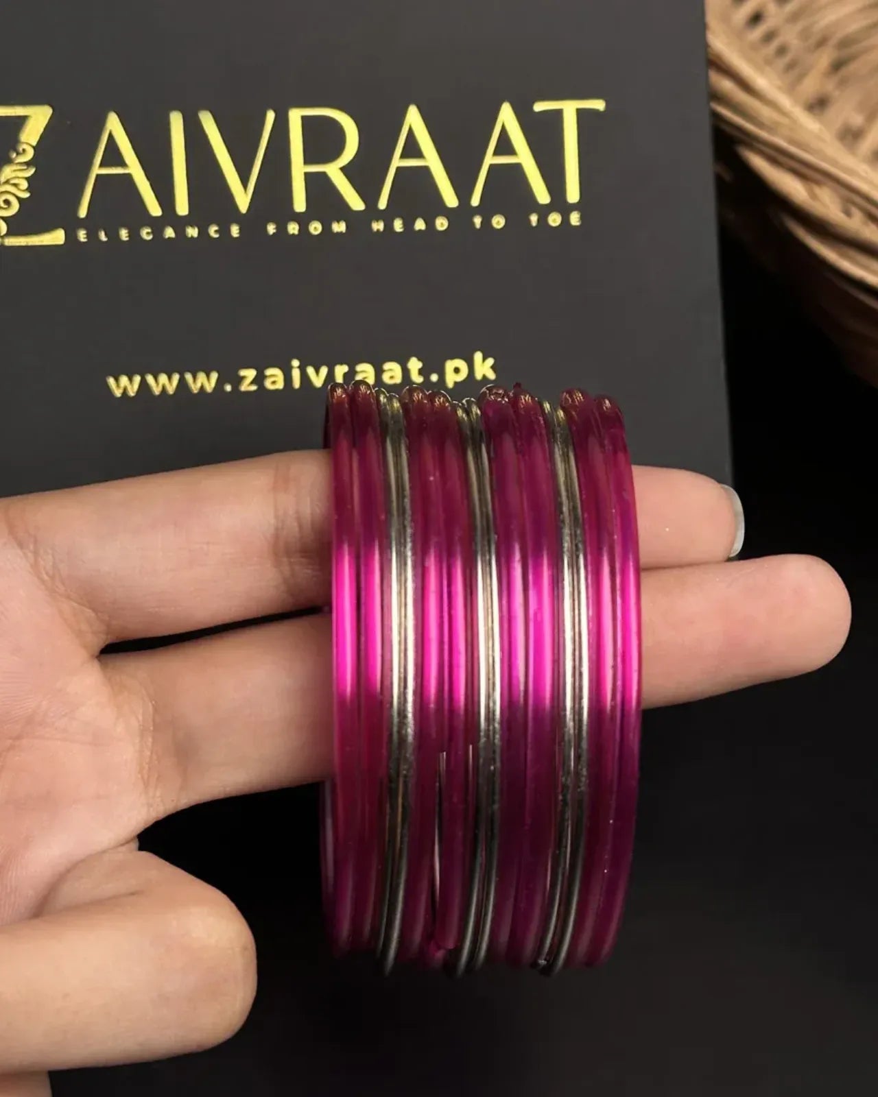 Jhalki   (Pink)