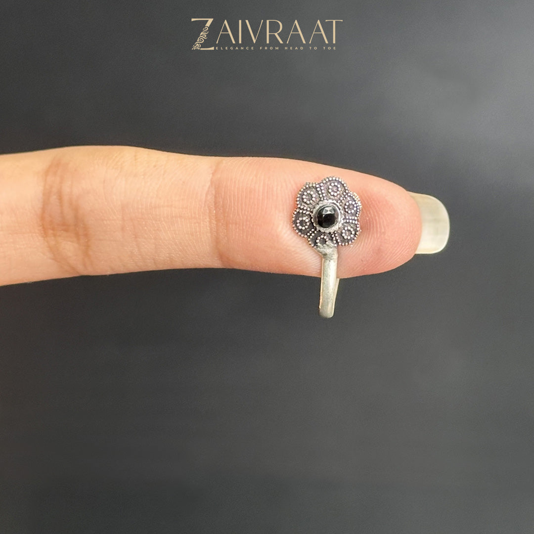 Ufuq - Antique Nose Ring (Black)