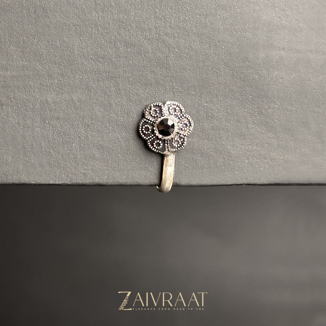 Ufuq - Antique Nose Ring (Black)