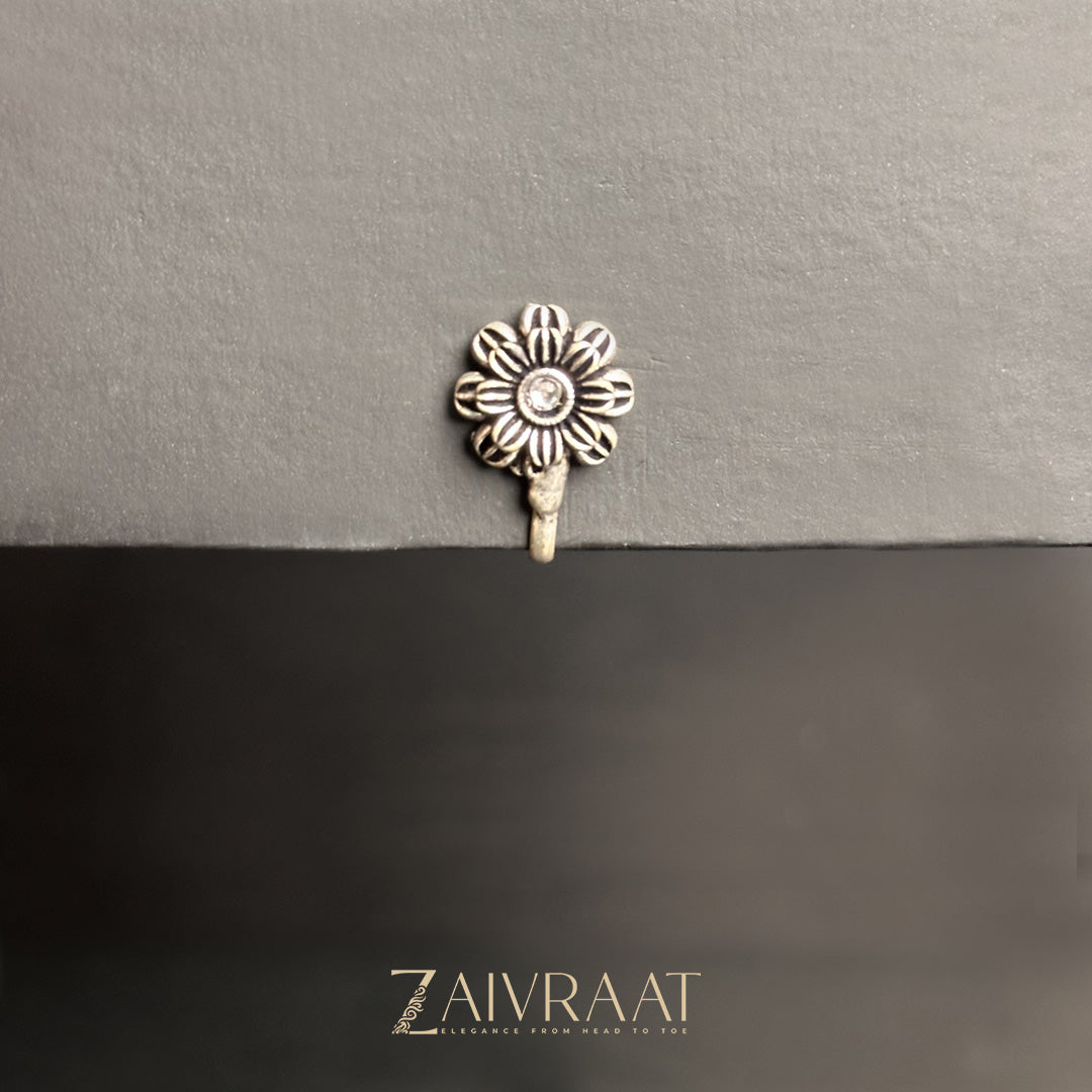 Daisy - Antique Nose Ring