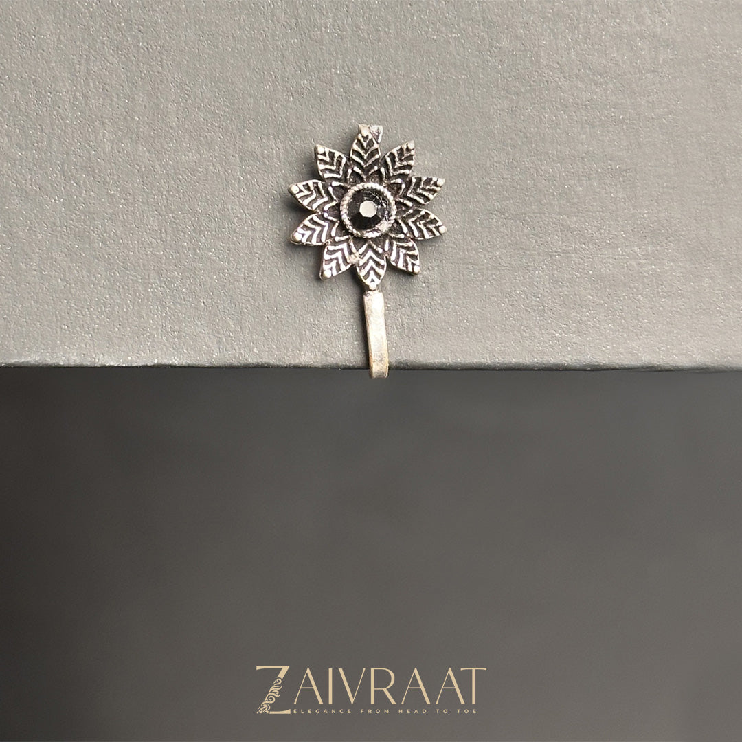 Foorush - Antique Nose Ring (Black)