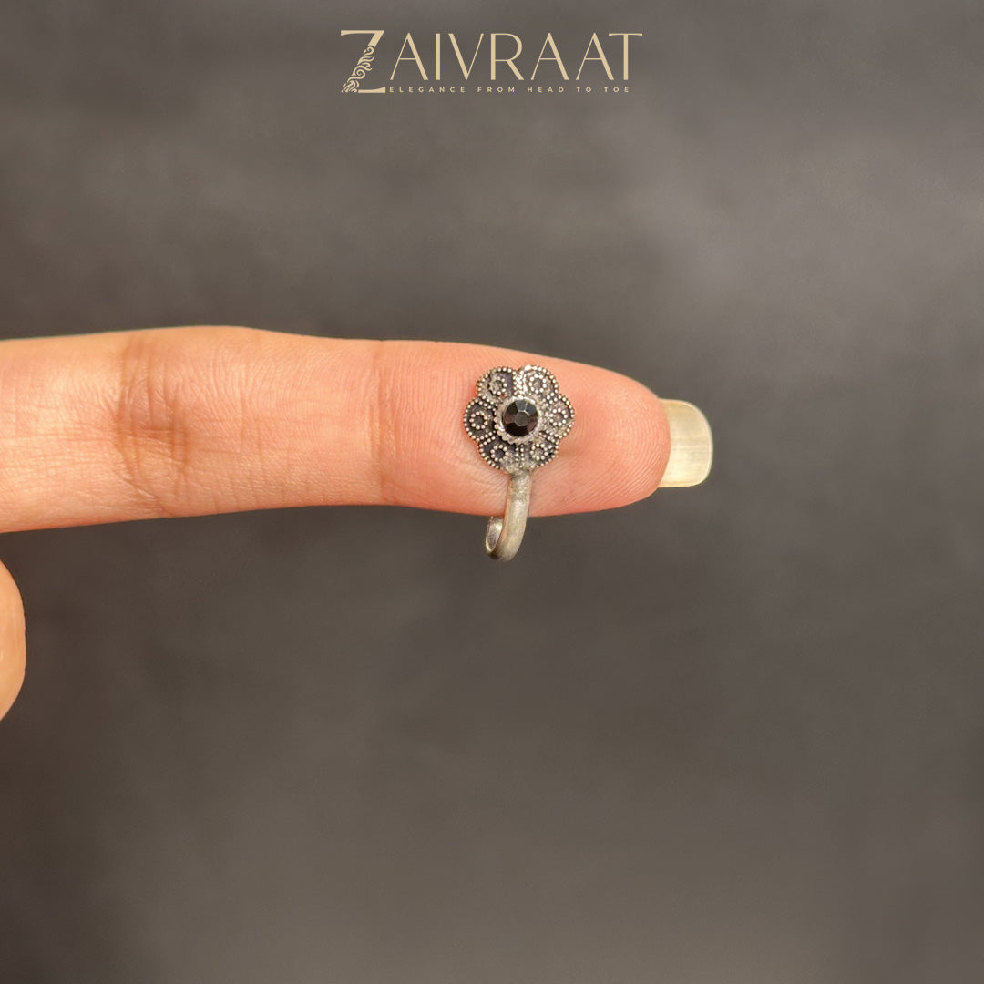 Ufuq - Antique Nose Ring (Black)