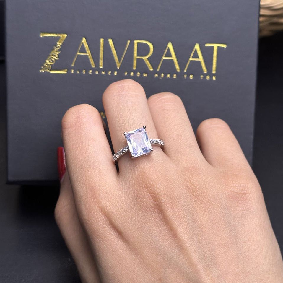 Petal (Silver - White)