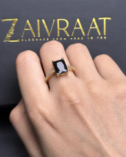 Petal (Gold - Black) - Zaivraat