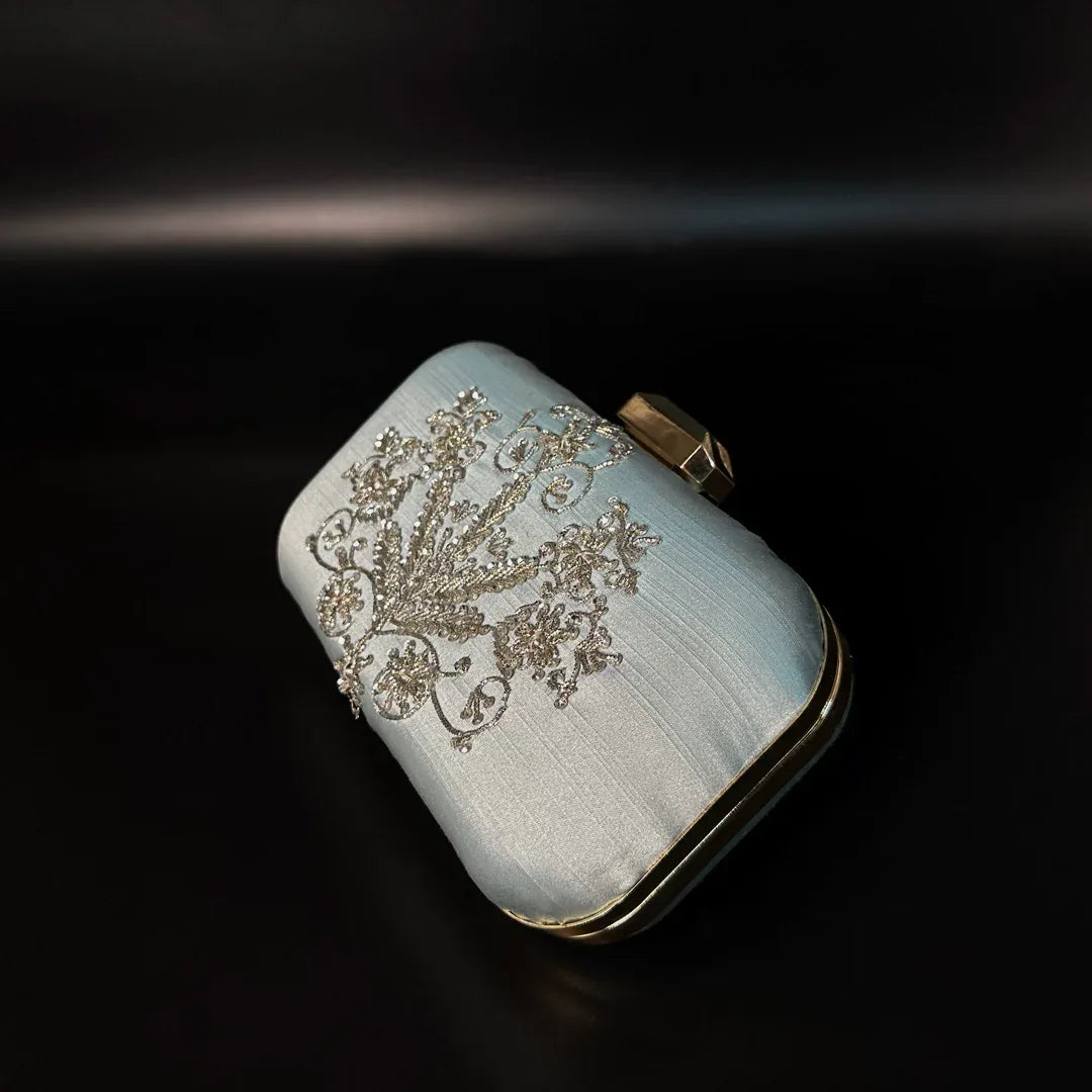 Aqua Whisper Clutch - Zaivraat