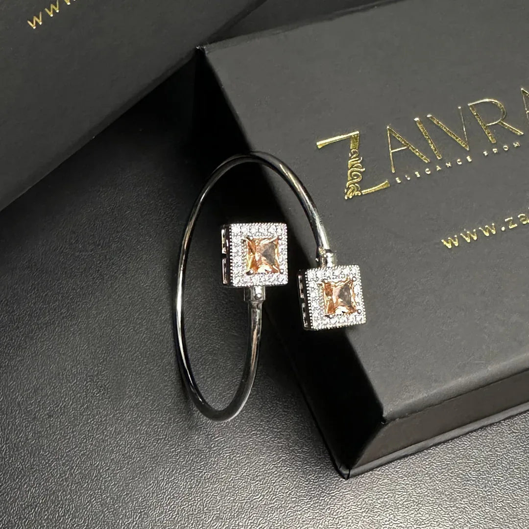 Designer Cuff Bracelet - Zaivraat