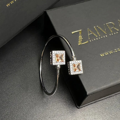 Designer Cuff Bracelet - Zaivraat