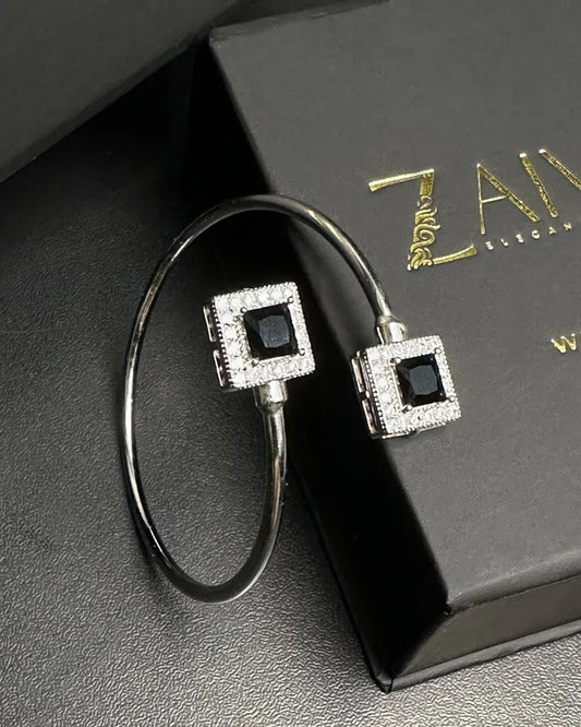 Designer Cuff Bracelet - Zaivraat