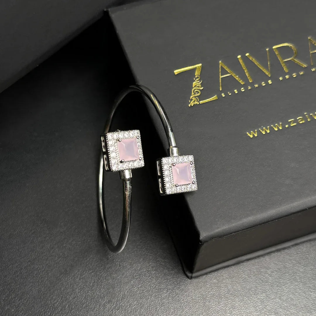 Designer Cuff Bracelet - Zaivraat