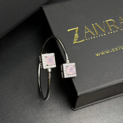 Designer Cuff Bracelet - Zaivraat