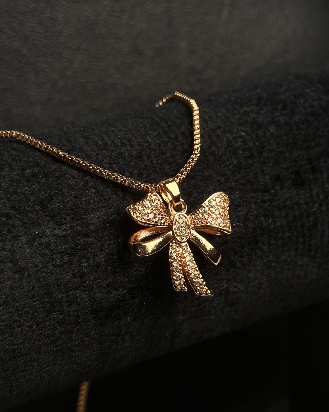 Long Golden Bow Necklace
