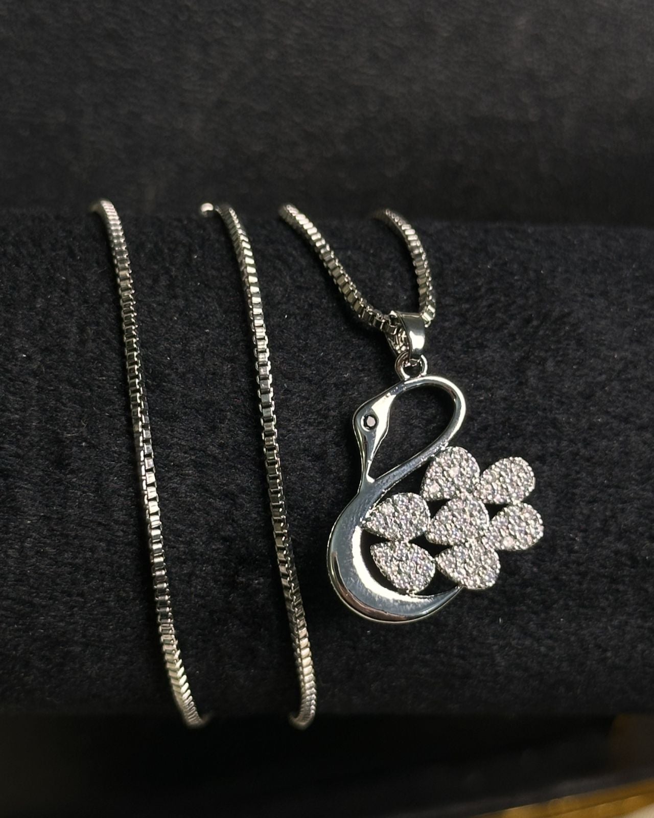 Long Swan Necklace