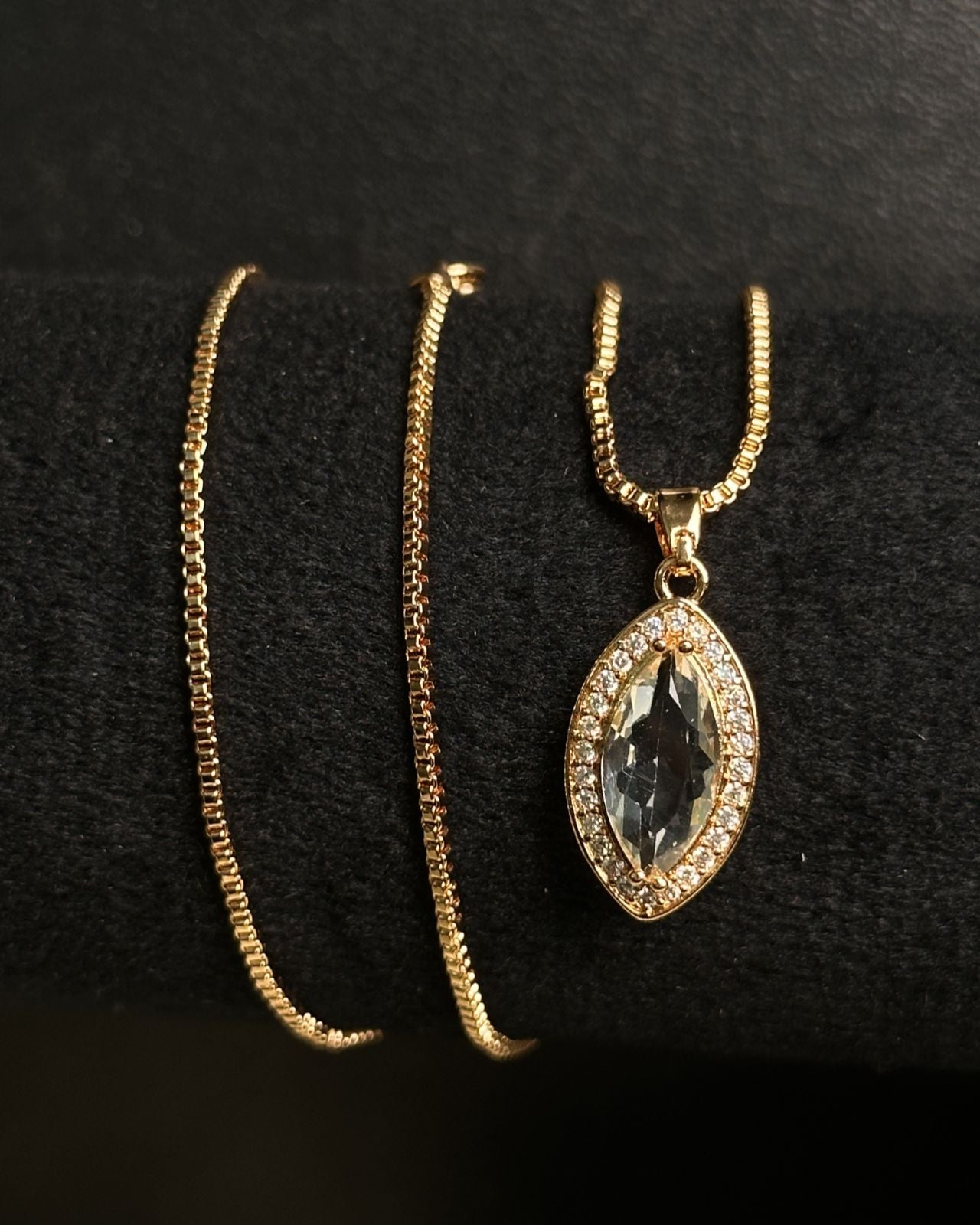 Long Marquise Necklace Golden