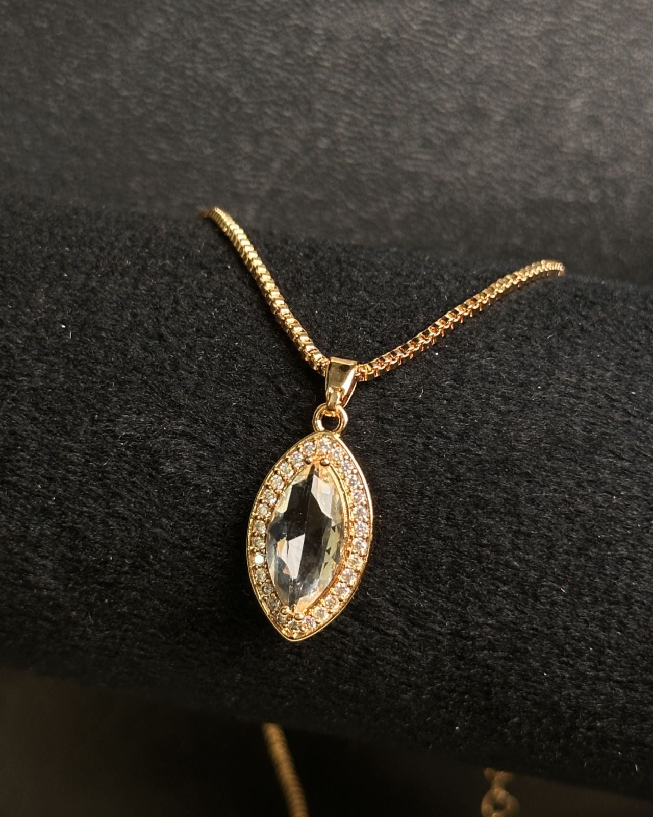 Long Marquise Necklace Golden
