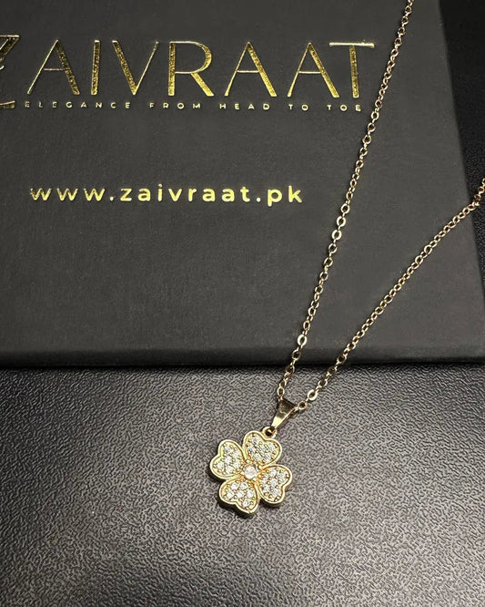 Gold Sparkling Clover Pendant - Zaivraat