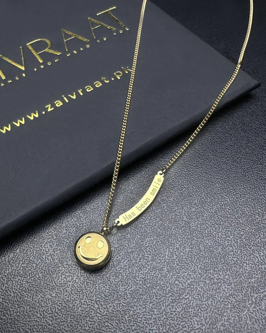 Smiley Pendant - Zaivraat