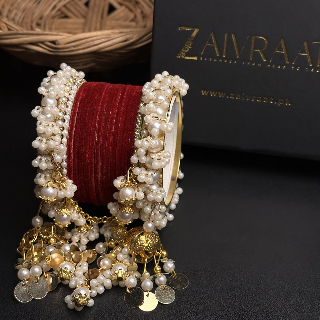 UNS - Velvet  Pearl Hanging Set