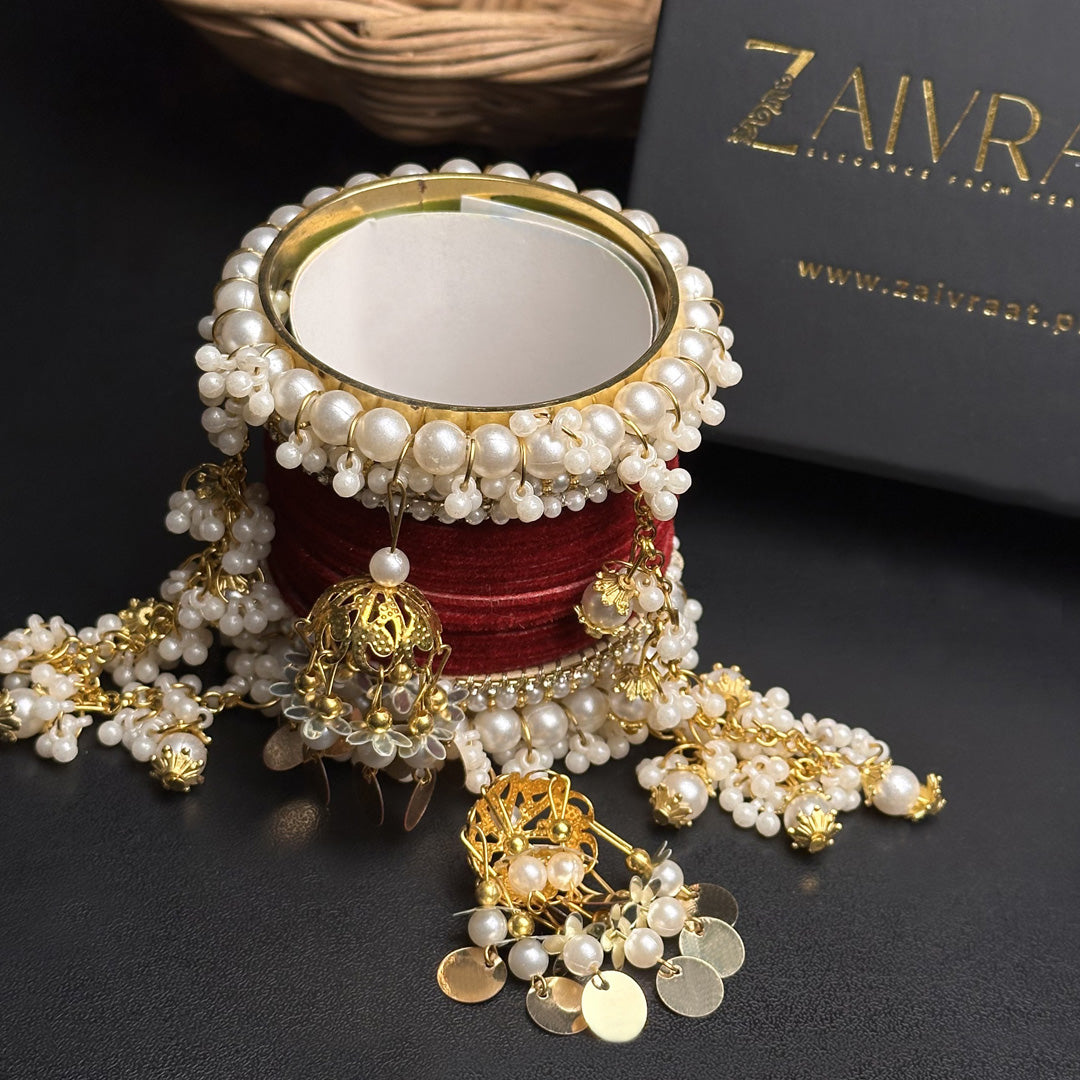 UNS - Velvet  Pearl Hanging Set