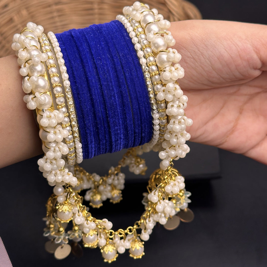 UNS - Velvet  Pearl Hanging Set