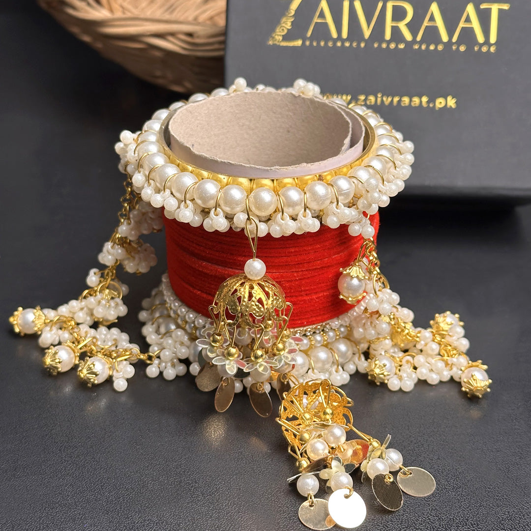 UNS - Velvet  Pearl Hanging Set