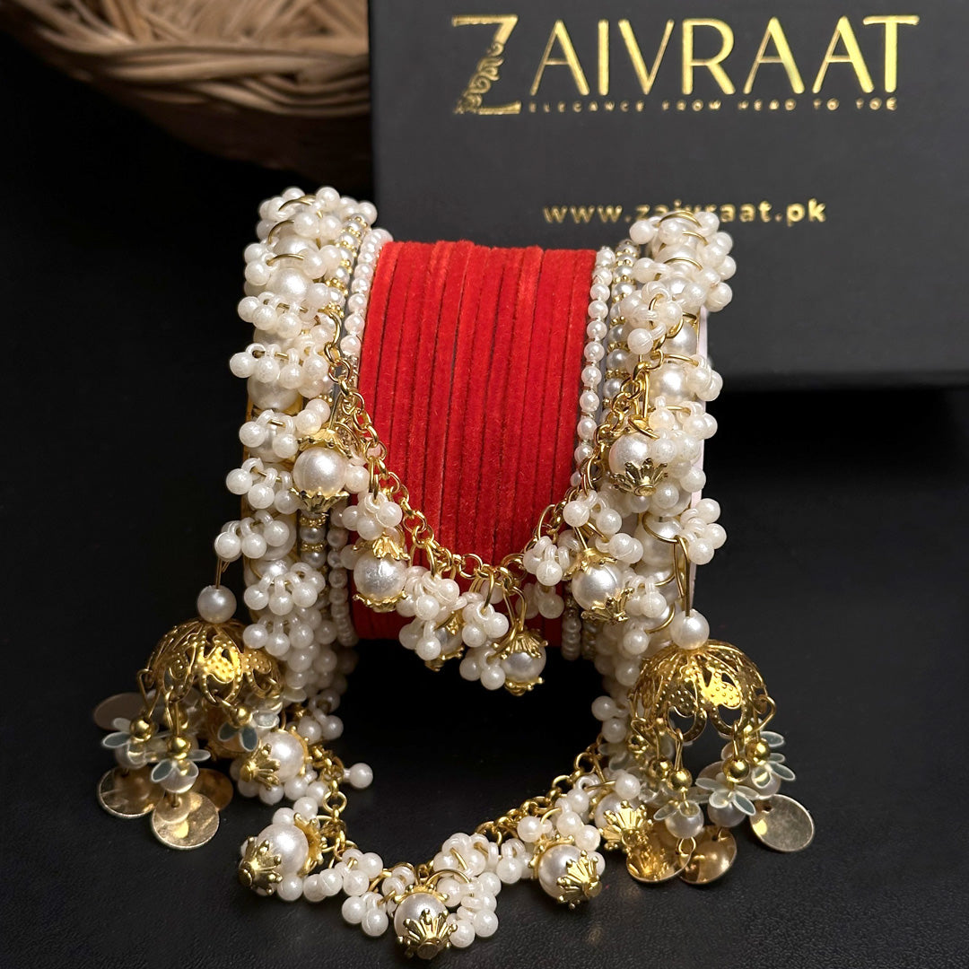 UNS - Velvet  Pearl Hanging Set