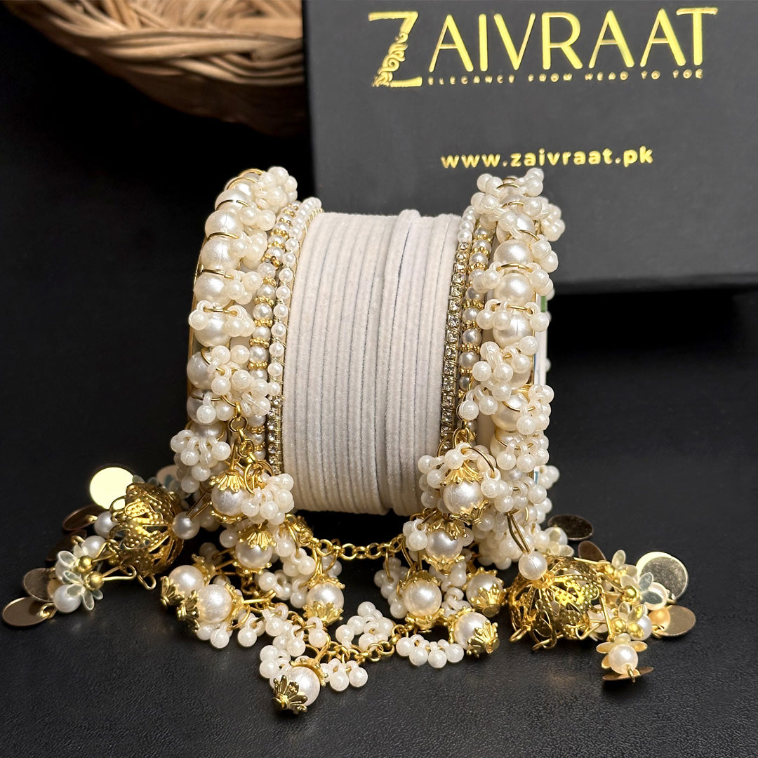 UNS - Velvet  Pearl Hanging Set