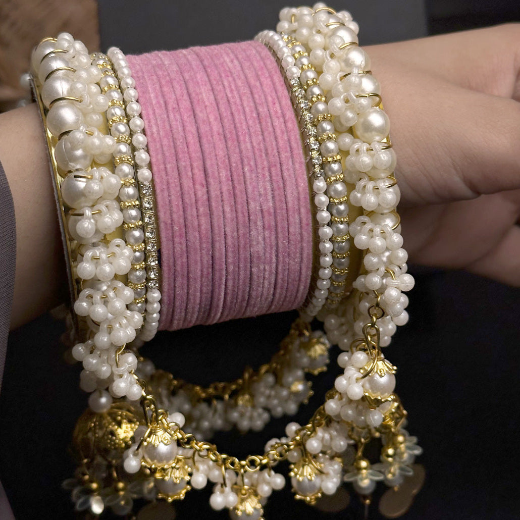 UNS - Velvet  Pearl Hanging Set