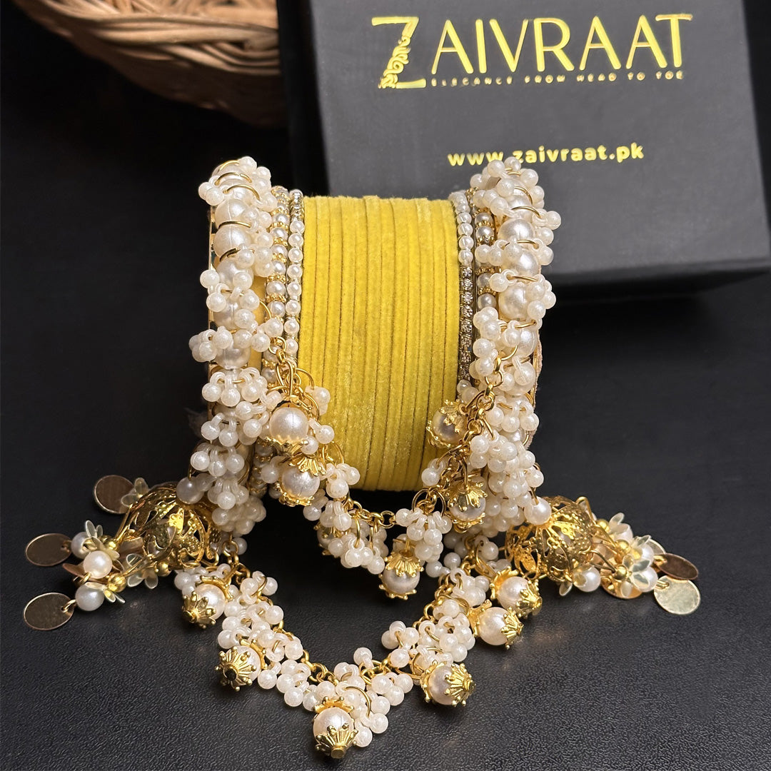 UNS - Velvet  Pearl Hanging Set