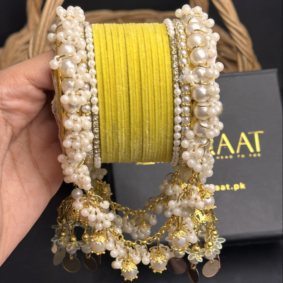 UNS - Velvet  Pearl Hanging Set