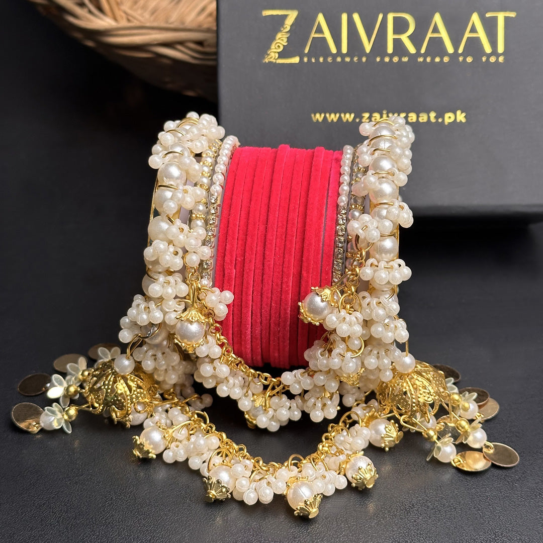 UNS - Velvet  Pearl Hanging Set