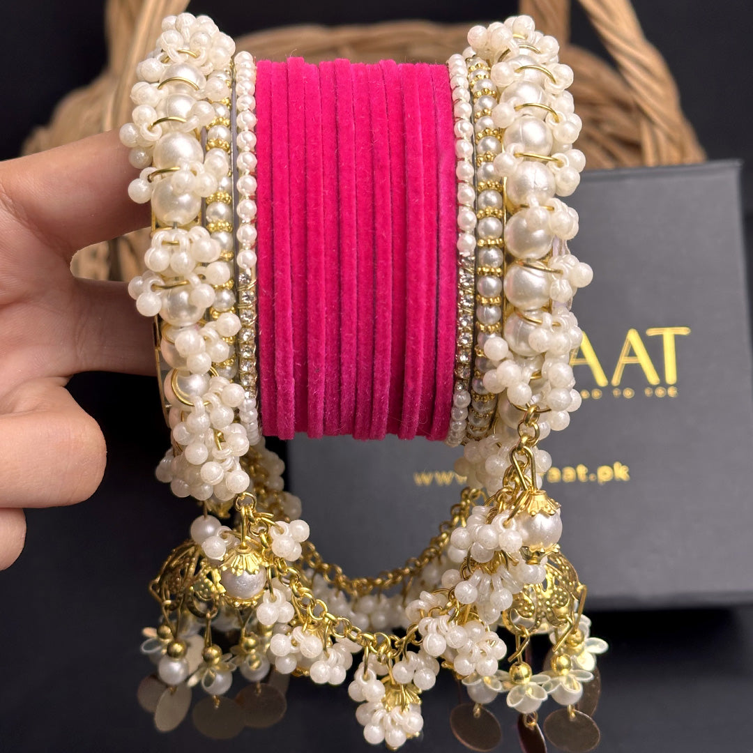 UNS - Velvet  Pearl Hanging Set