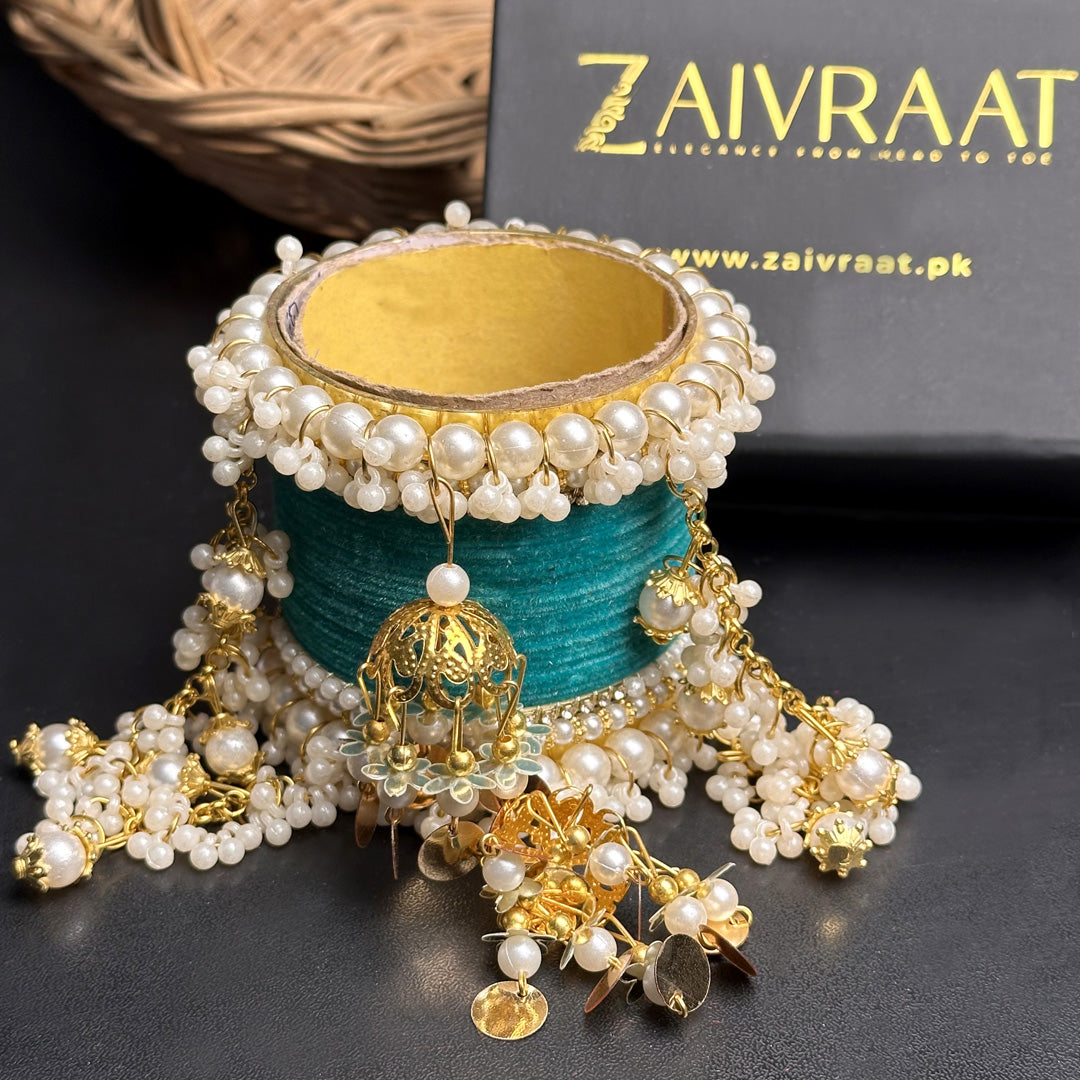 UNS - Velvet  Pearl Hanging Set