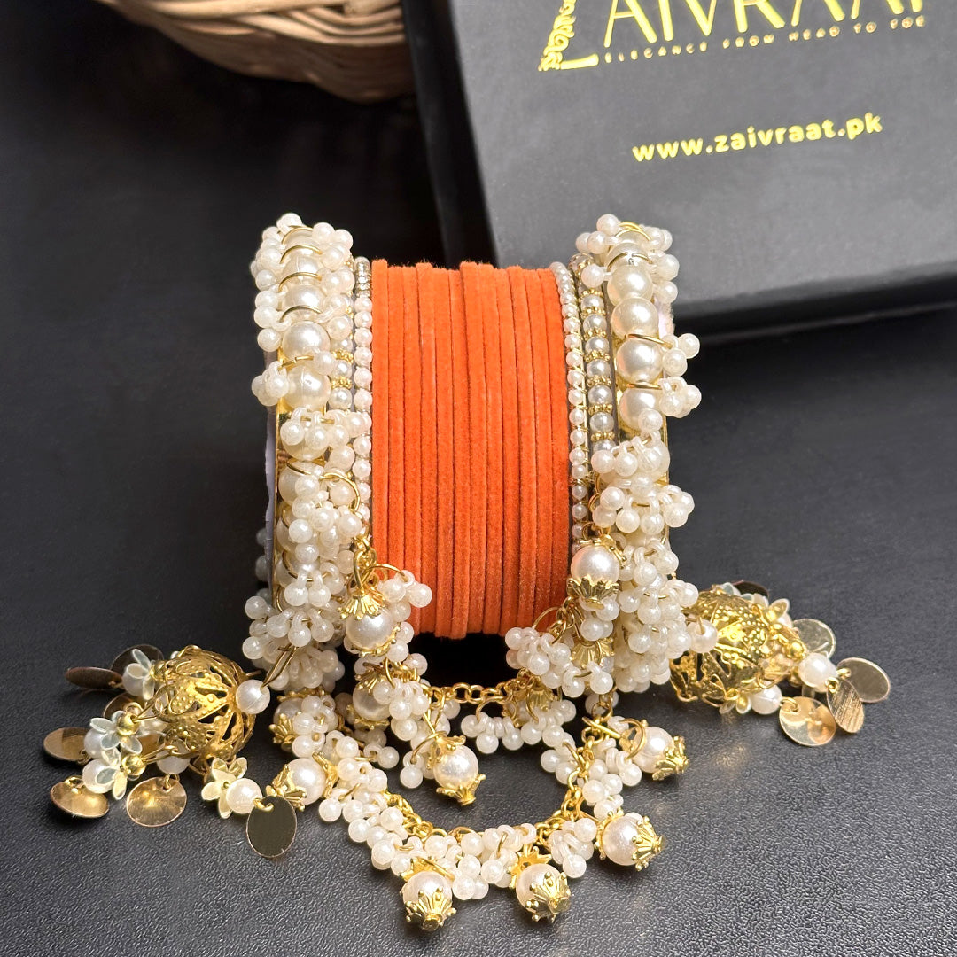 UNS - Velvet  Pearl Hanging Set