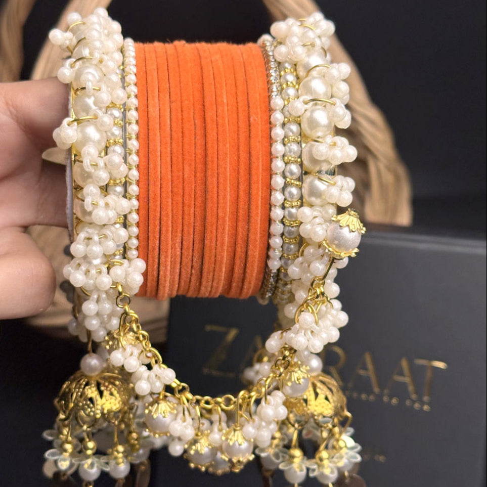 UNS - Velvet  Pearl Hanging Set