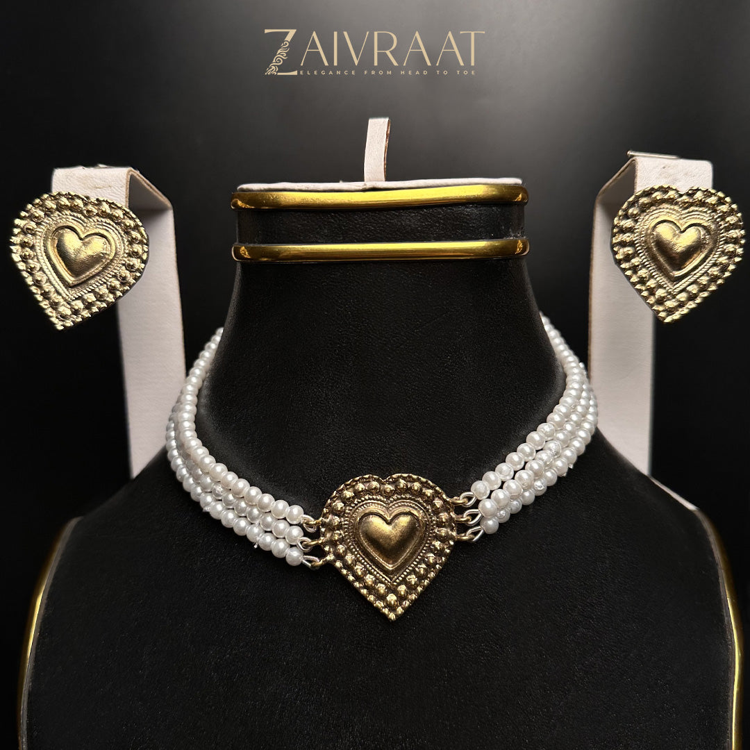 Qalb - Golden Choker Set