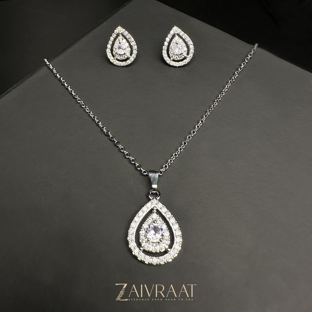 Tear Drop Pendant Set