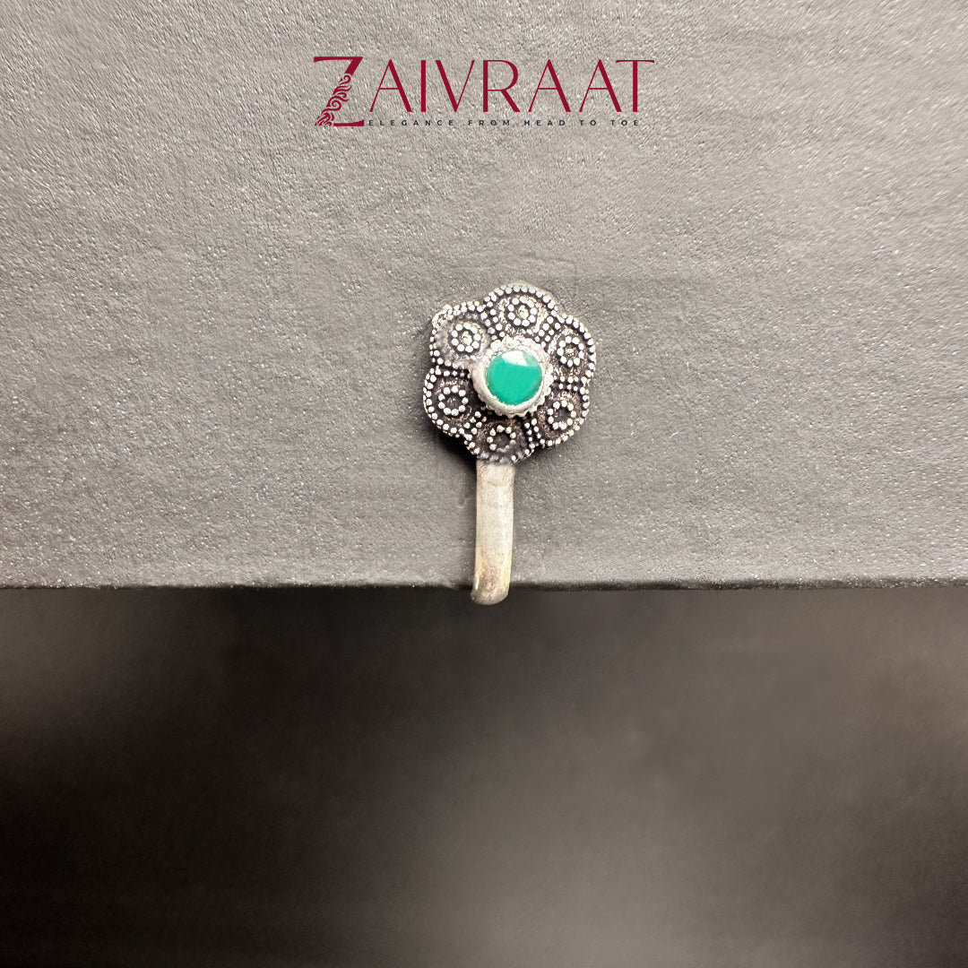 Ufuq - Antique Nose Ring (Green)