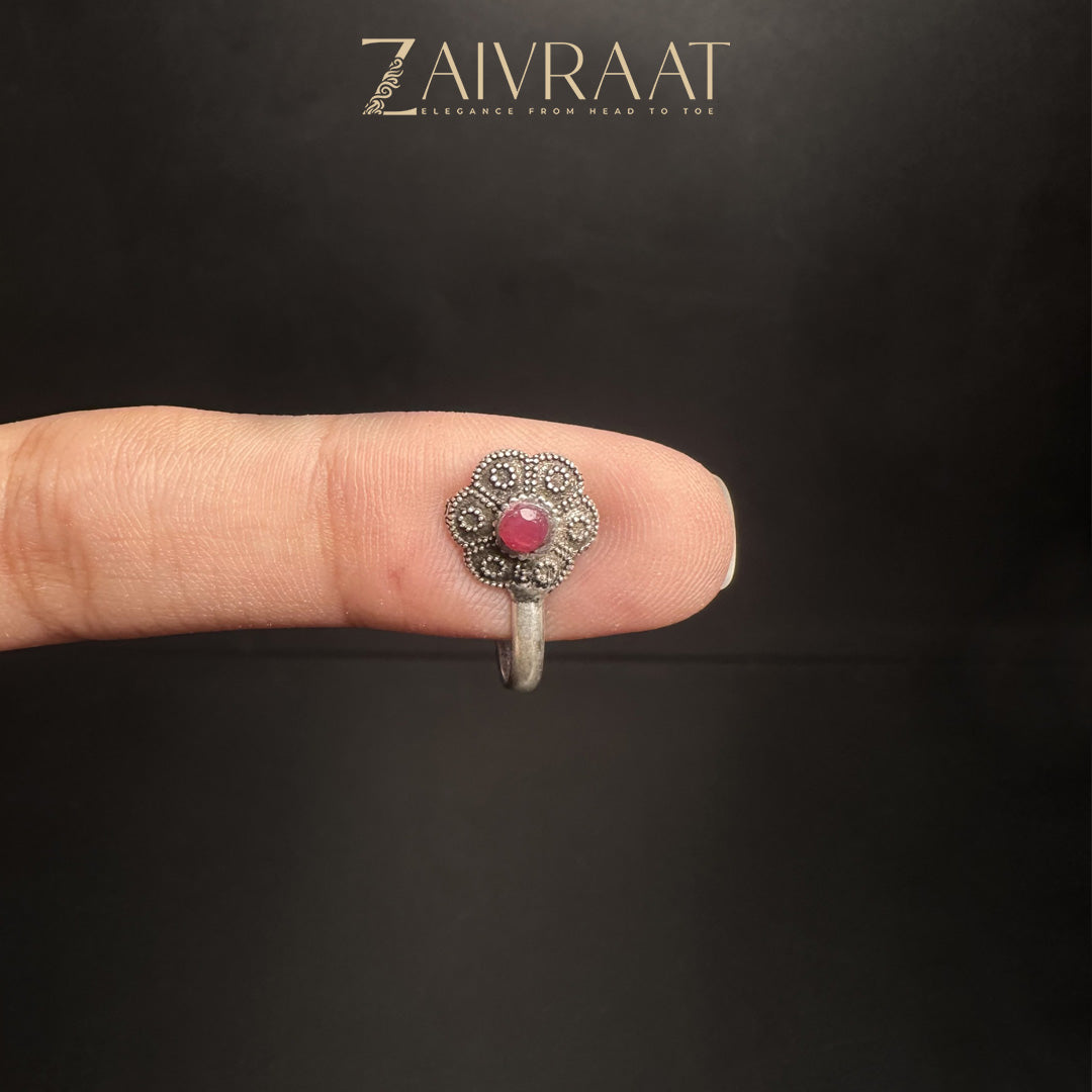 Ufuq - Antique Nose Ring (Red)